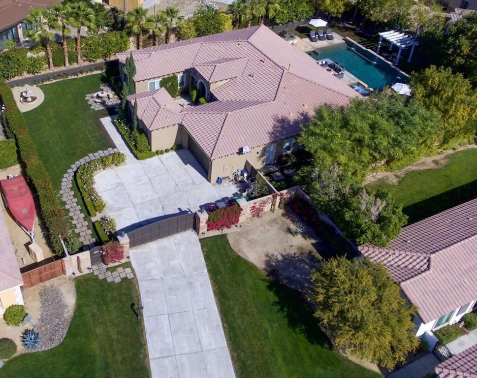 Lawrence Estate - Travel With Us, You May Be Permanently Out Of Office. *Long Term Rental* Indio Exterior photo